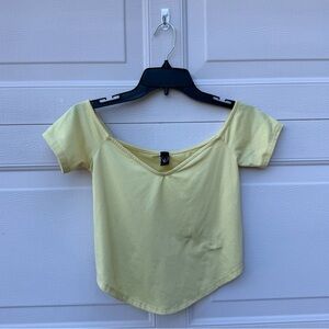 Windsore Yellow Crop Top 🌼✨🌙